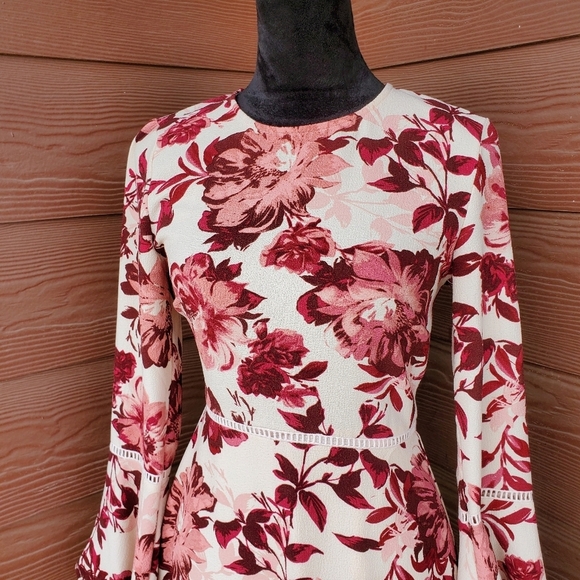 Charles Henry‎ Cream Floral Patterned Bell Sleeve Cut Out Mini Dress Sz SP NWOT - Picture 14 of 16